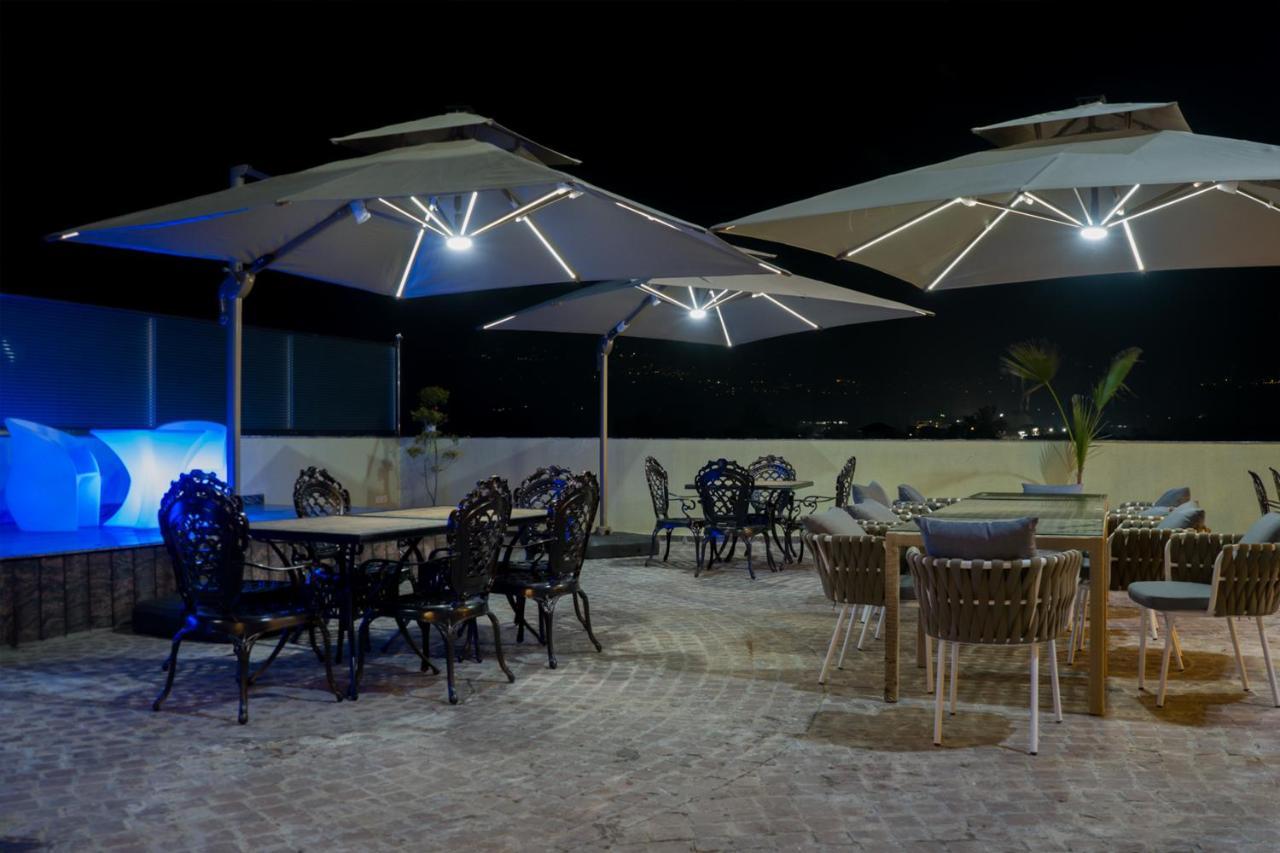 Hotel Clarks Inn Suites Kangra Exterior foto