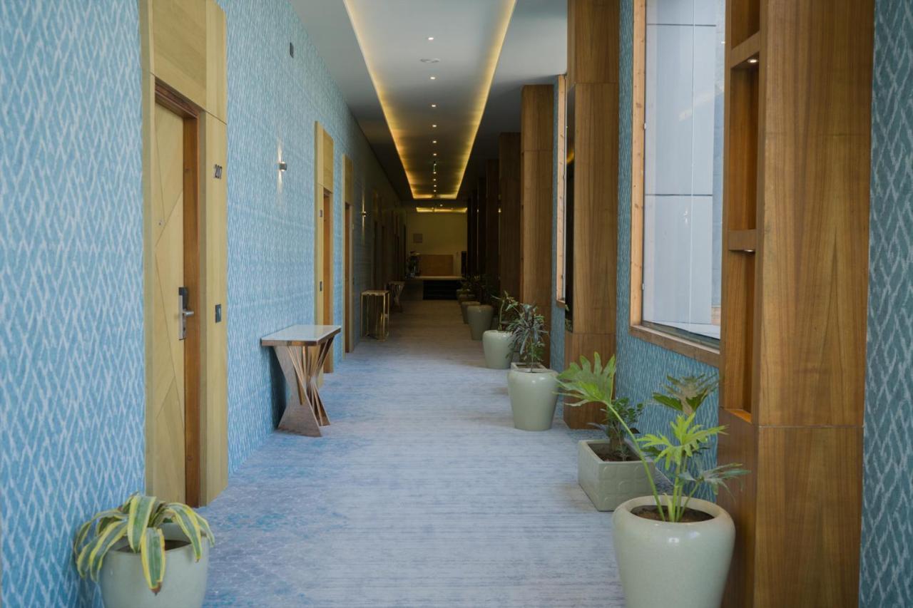 Hotel Clarks Inn Suites Kangra Exterior foto