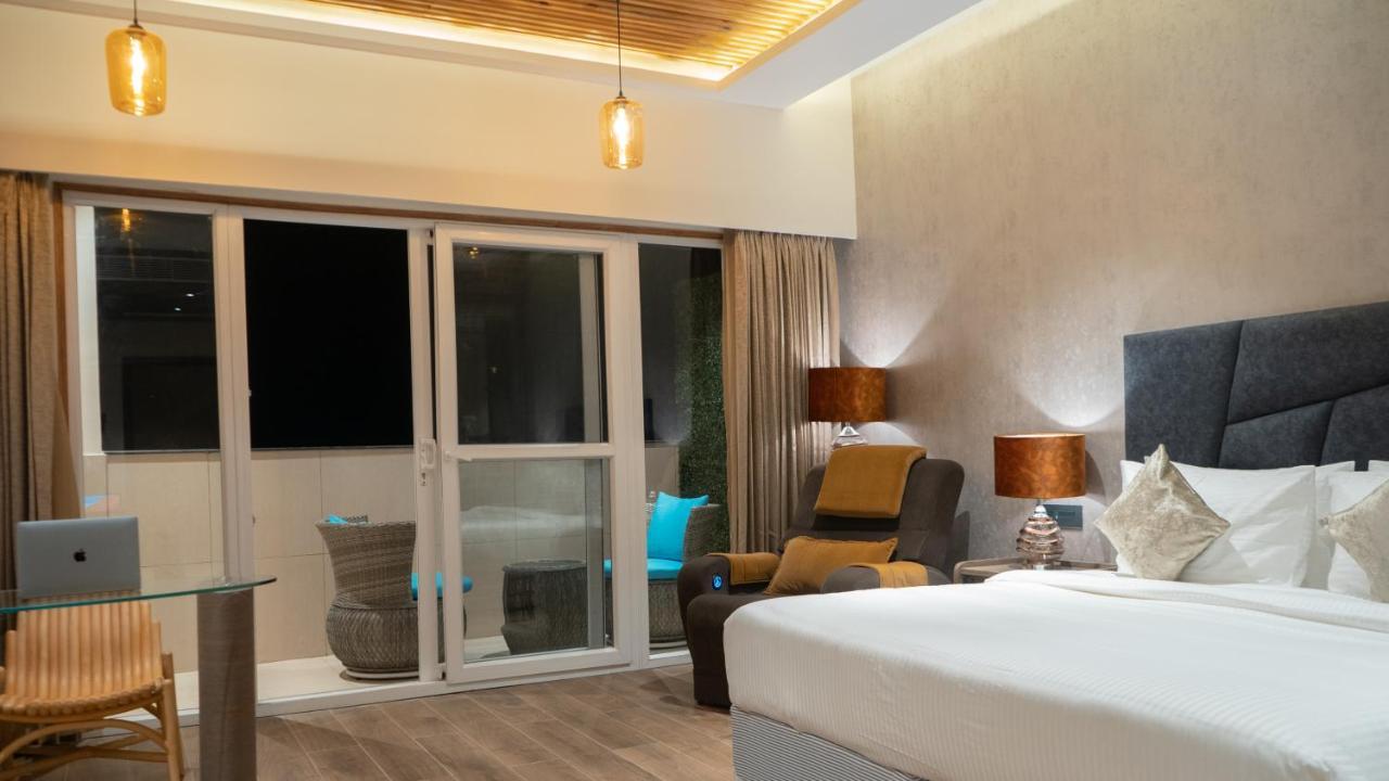Hotel Clarks Inn Suites Kangra Exterior foto