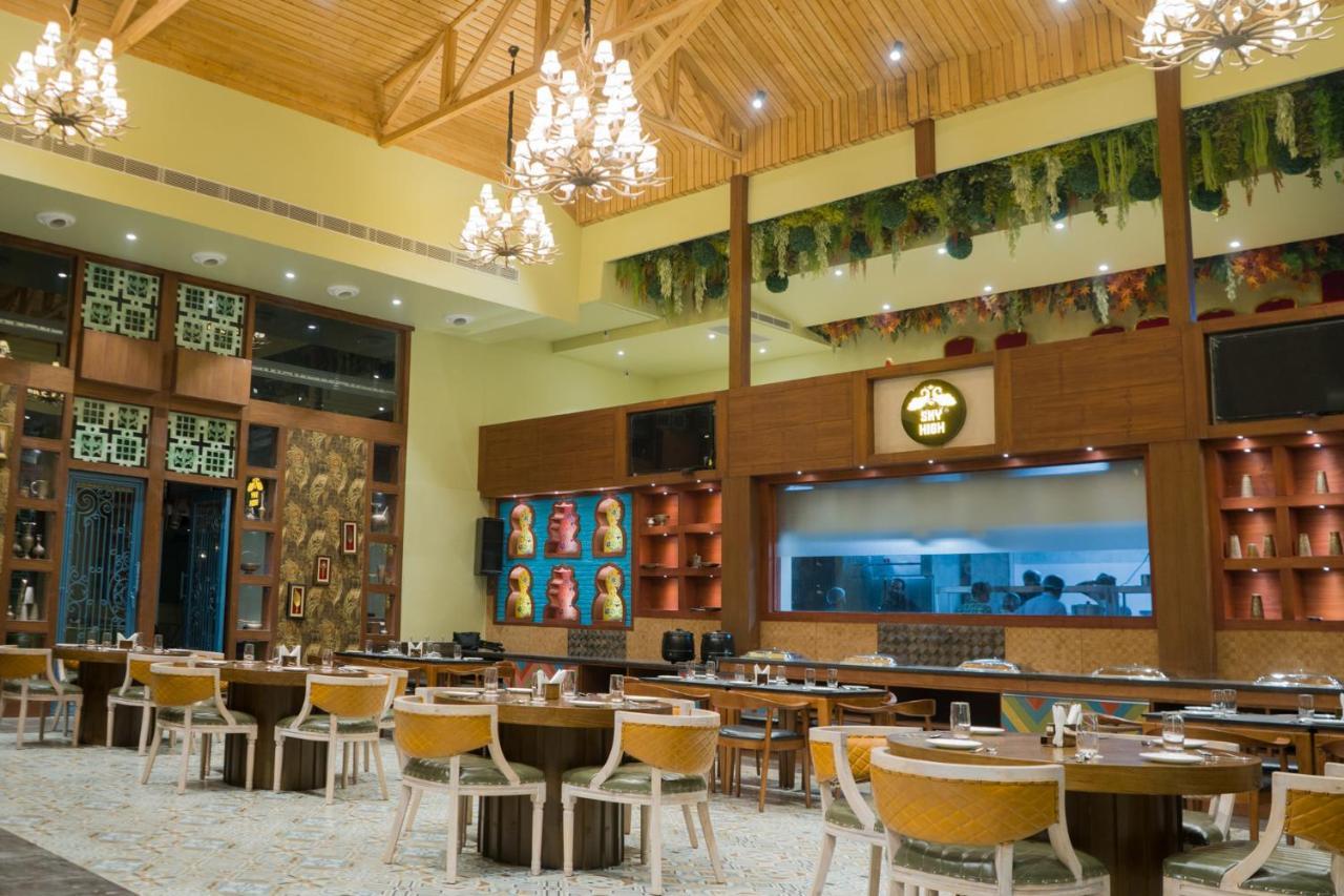 Hotel Clarks Inn Suites Kangra Exterior foto